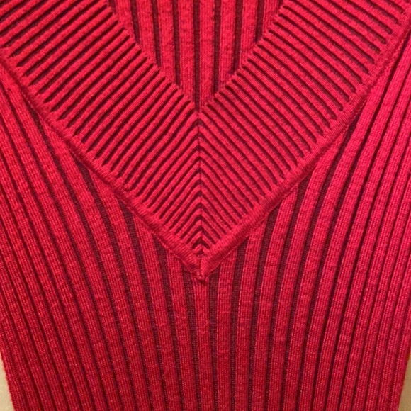 Energie Red Sweater V-Neck Long Sleeve Stretch Size Medium - Picture 3 of 6